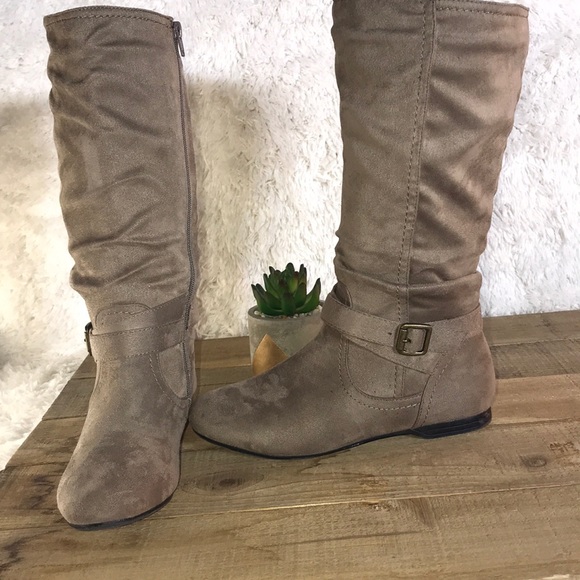 Austin tradings Co boots - Picture 2 of 4